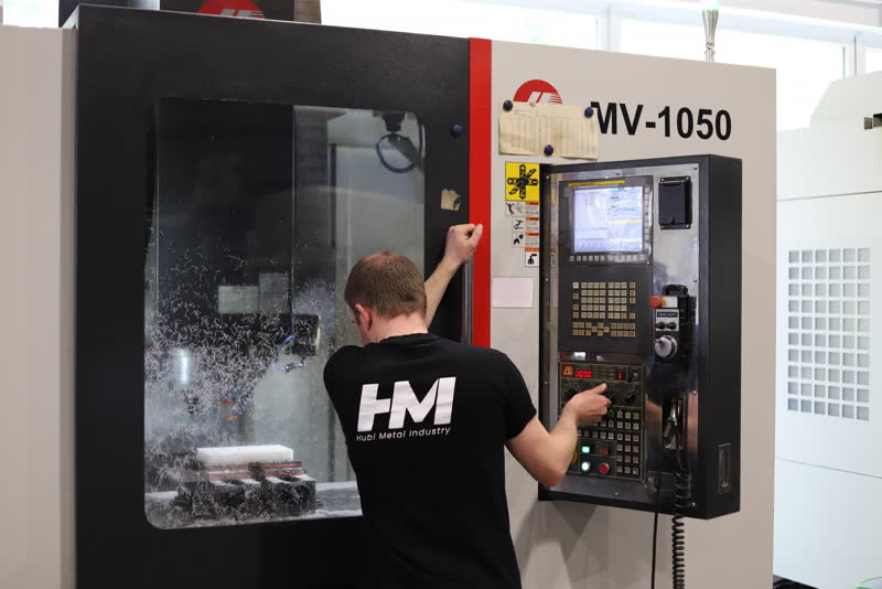 A Hubi Metal Industry műhelye Bólyban
